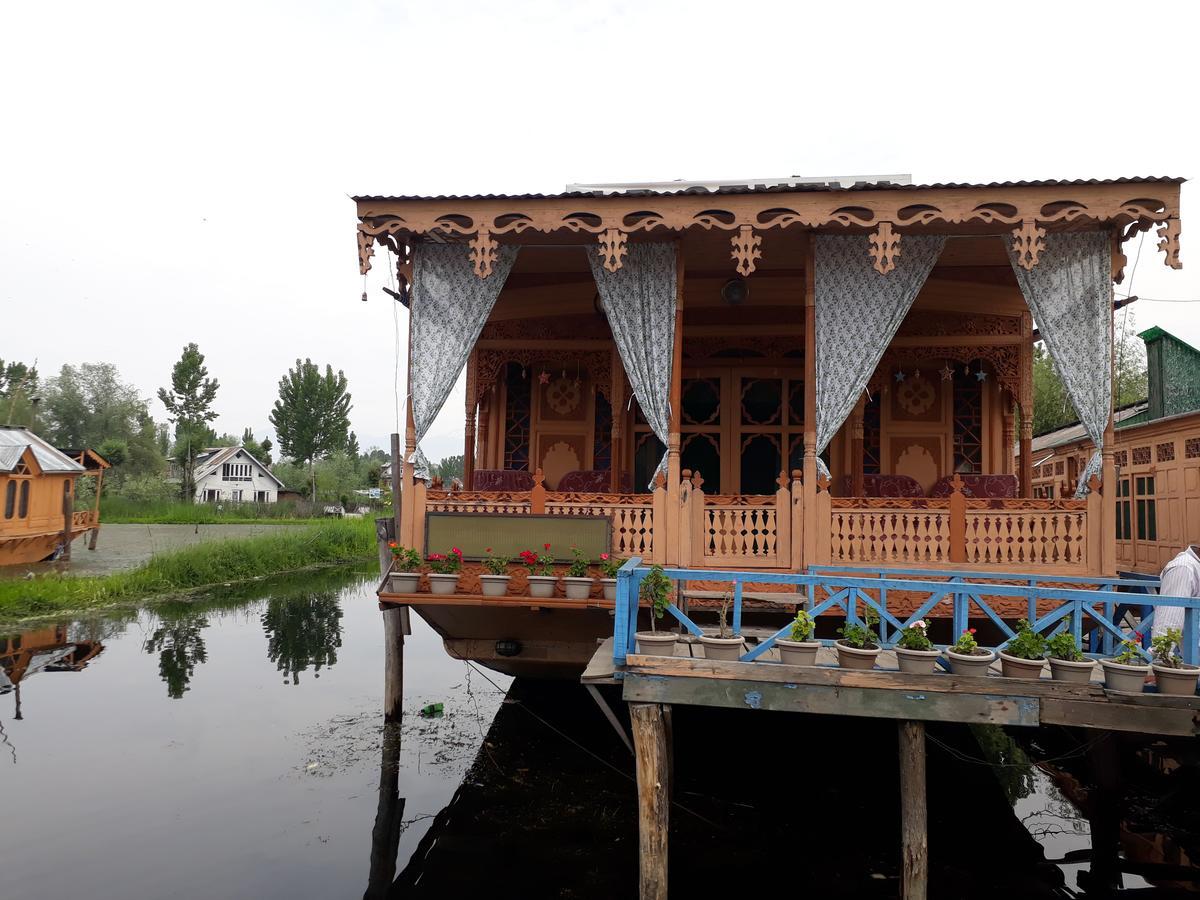 Heritage Geneva House Boat Σριναγκάρ Εξωτερικό φωτογραφία