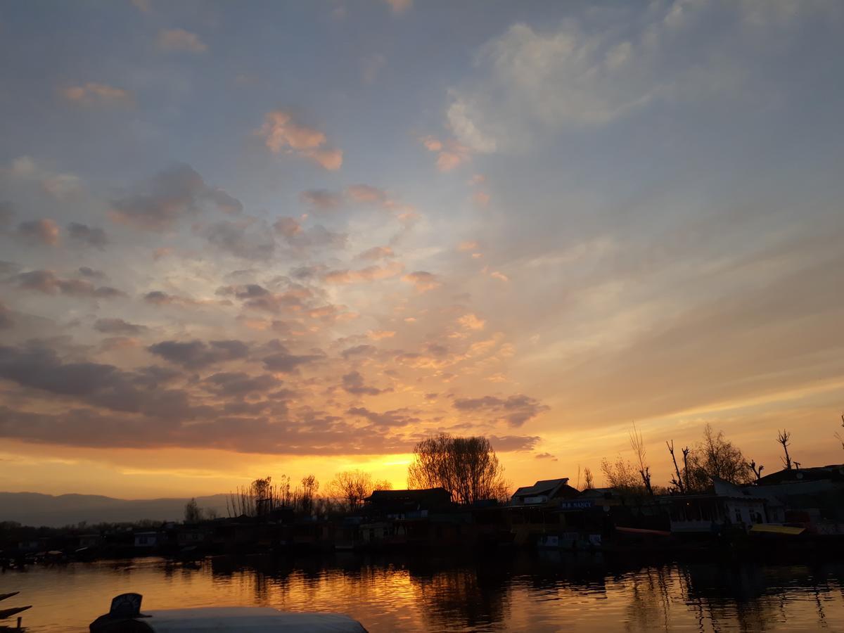 Heritage Geneva House Boat Σριναγκάρ Εξωτερικό φωτογραφία