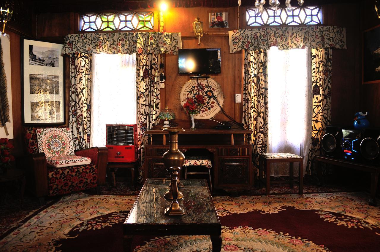 Heritage Geneva House Boat Σριναγκάρ Εξωτερικό φωτογραφία
