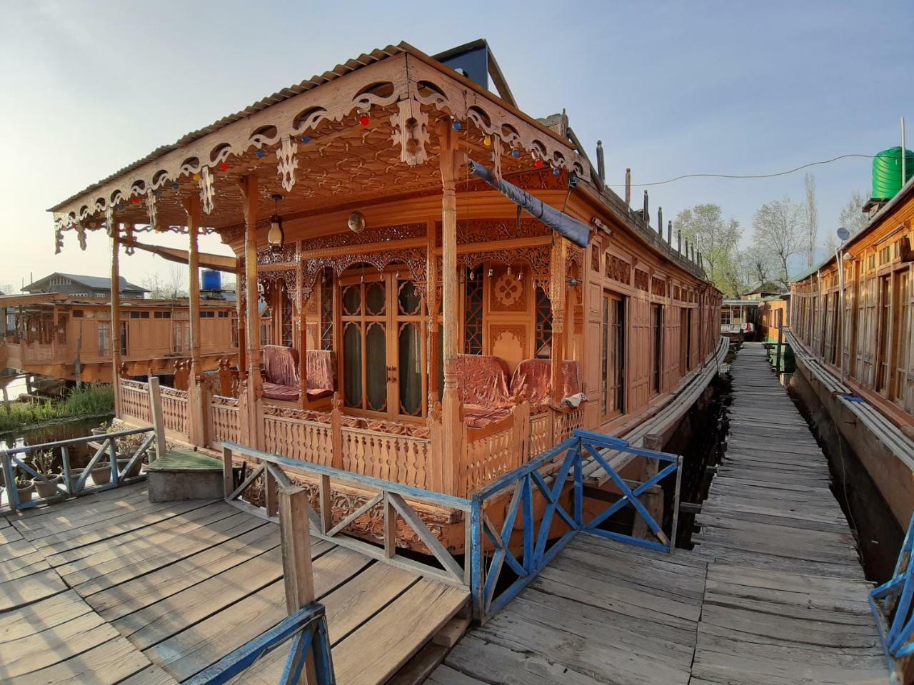 Heritage Geneva House Boat Σριναγκάρ Εξωτερικό φωτογραφία