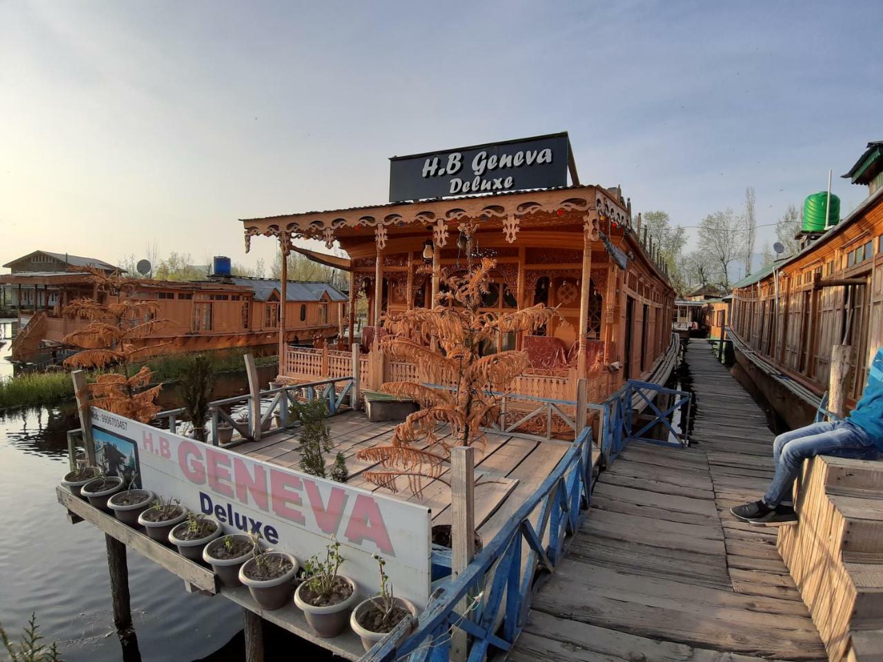 Heritage Geneva House Boat Σριναγκάρ Εξωτερικό φωτογραφία